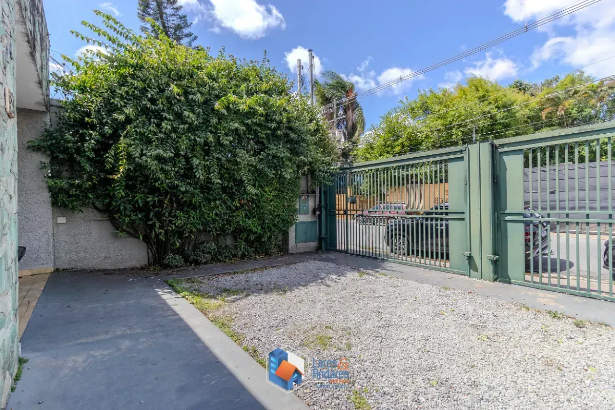 Imagem Casa para venda em Brooklin Paulista com 3 quartos, sendo 1 suíte, 500m²