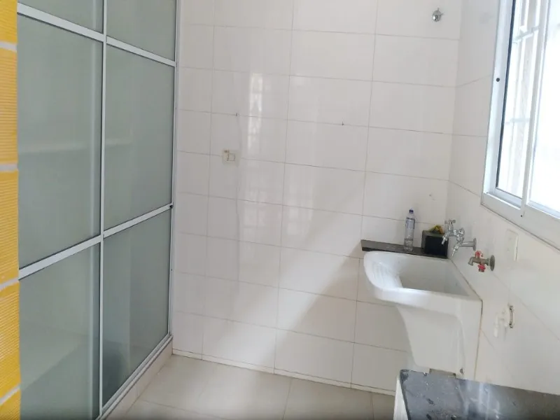 Imagem Imperdível: Casa à venda em Jardim das Laranjeiras, São Paulo-SP! 3 quartos, 2 suítes, 2 banheiros, 4 vagas de garagem, 250m².