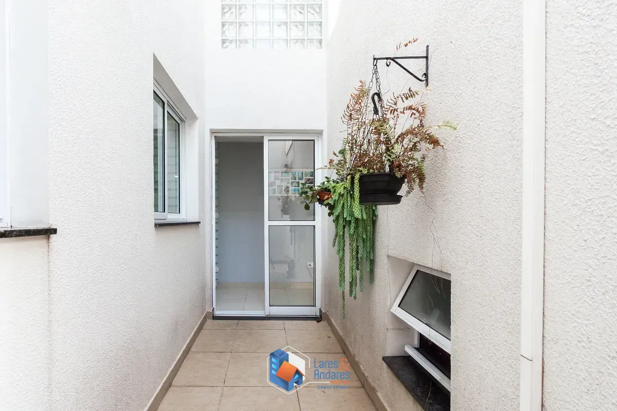 Imagem Casa para venda em Cambuci com 3 quartos, sendo 3 suítes, 187m²