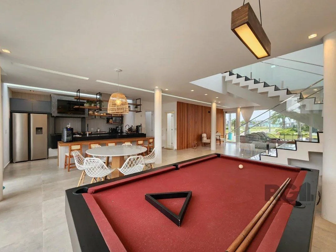 Imagem Casa de Condomínio em Atlântida Sul