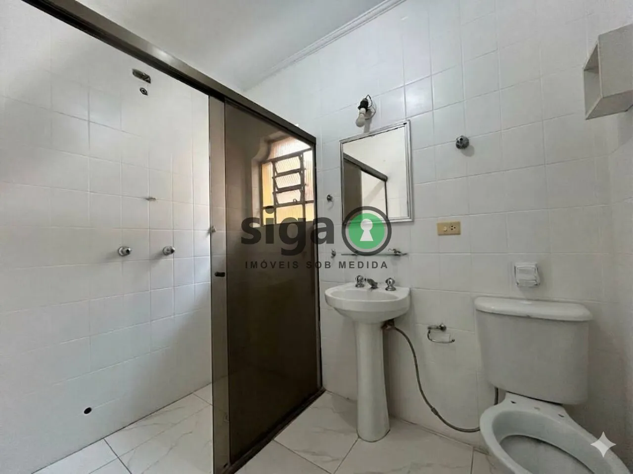 Imagem Sobrado com 3 Dormitórios (1 Suíte) e 2 Vagas no Morumbi - São Paulo/SP