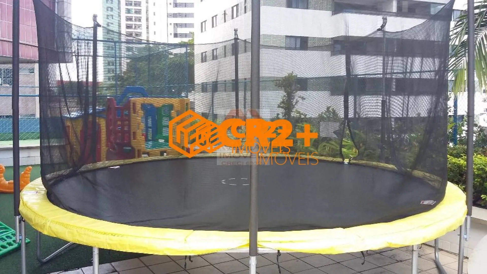 Imagem Apartamento a Venda com 04 quartos 02 suítes nas Graças -144m² em Recife