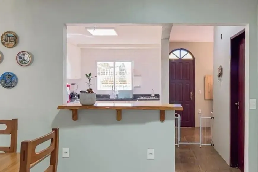 Imagem Casa térrea com 4 dormitórios, suíte e 2 vagas.