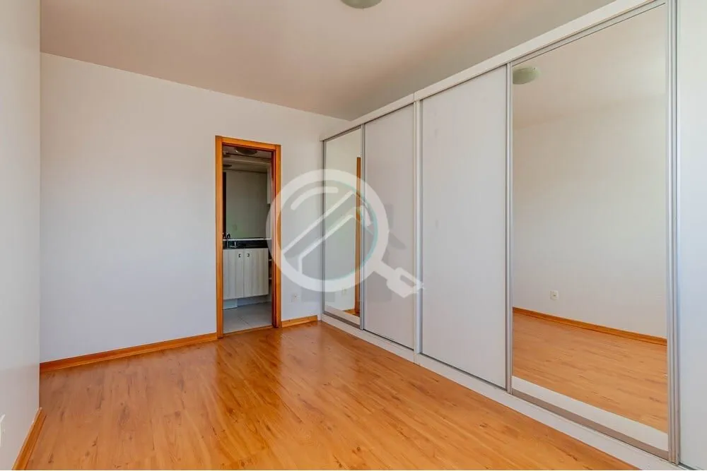 Imagem Apartamento impecável, semi-mobiliado na Cidade Baixa, condomínio referência na região com linda...