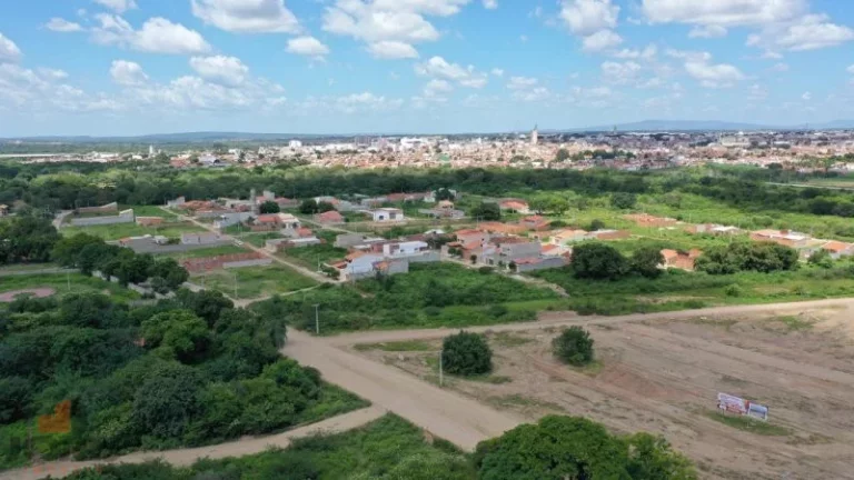 Imagem Terreno a Venda no bairro Salesianos - Juazeiro do Norte, CE