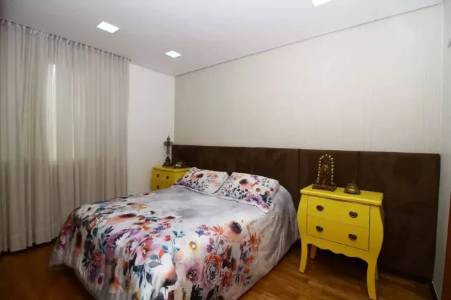Imagem Área Privativa Reformada à Venda no Santo Antônio | 4 Quartos, Suíte.