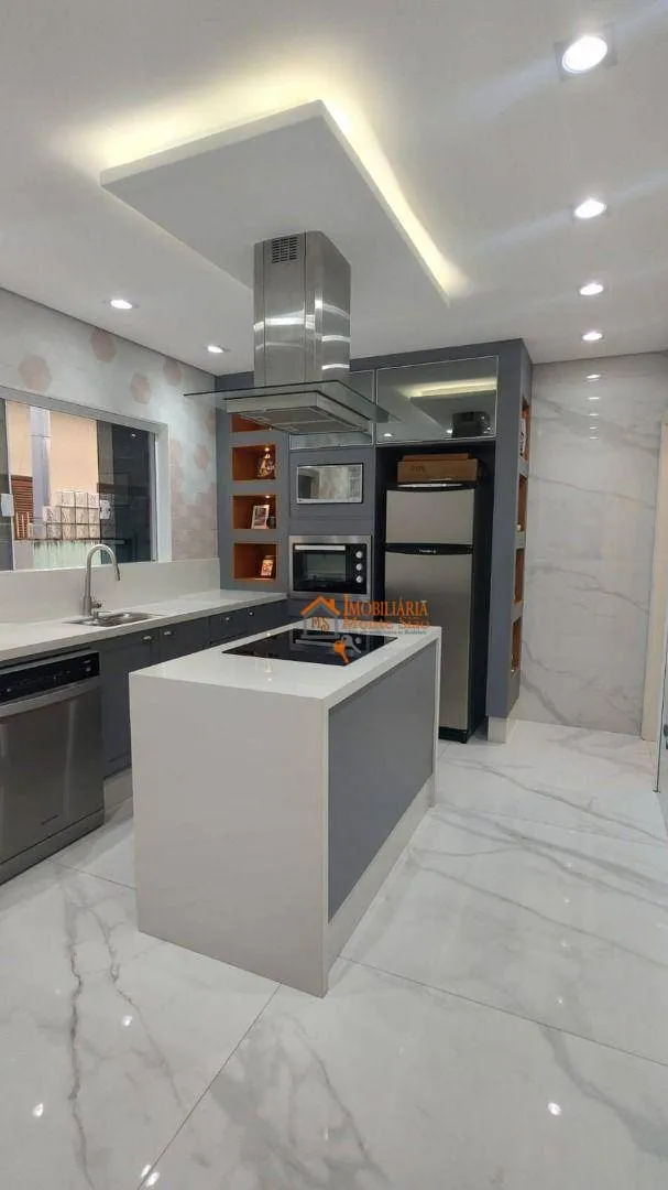 Imagem Sobrado com 3 dormitórios à venda, 200 m² por R$ 800.000,00 - Vila Maranduba - Guarulhos/SP