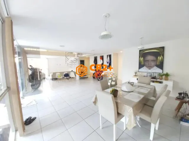 Imagem CASA DE ALTO PADRÃO À VENDA - 500 m² | MAURÍCIO DE NASSAU - CARUARU