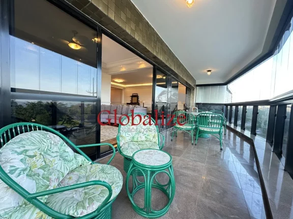 Imagem Apartamento à venda com 252m², 3 suítes, frente mar com sacadas por R$3.000.000,00 no Gonzaga em Santos