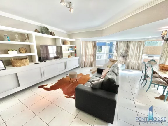 Imagem Apartamento Quadra Mar para Venda em Balneário Camboriú, CENTRO, 3 dormitórios, 1 suíte, 2 banheiros, 2 vagas