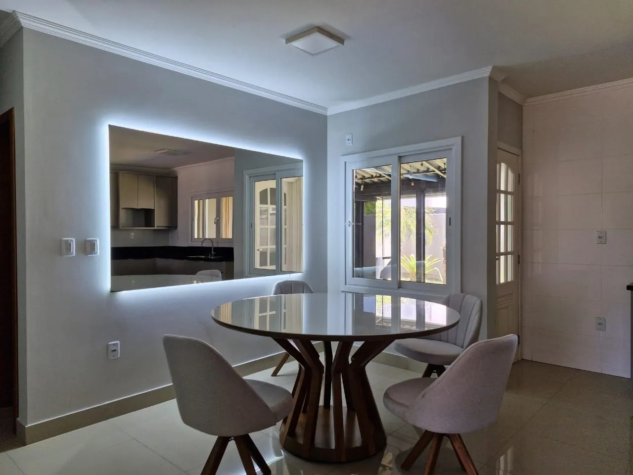 Imagem EXCELENTE CASA SEMIBOMILIADA NOVA À VENDA - Rua das Magnólias, | Gravataí