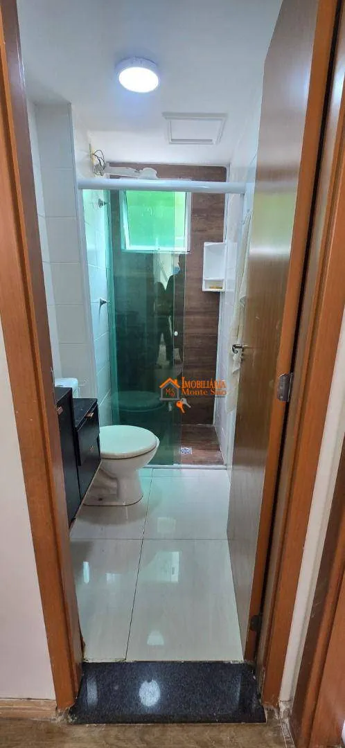 Imagem Apartamento com 2 dormitórios à venda, 49 m² por R$ 235.000,00 - Água Chata - Guarulhos/SP