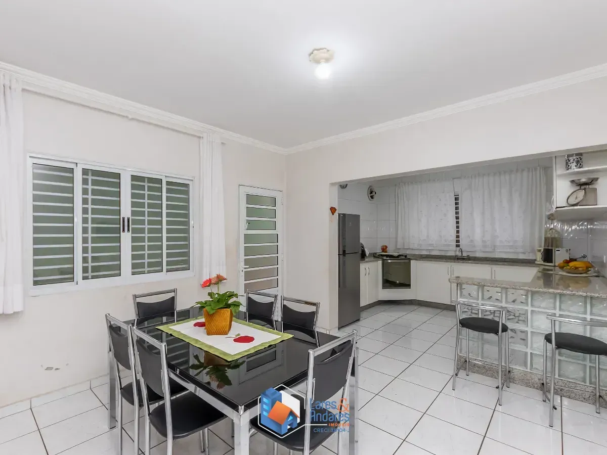 Imagem Sobrado para venda em Vila Inácio com 3 quartos, sendo 1 suíte, 135m²