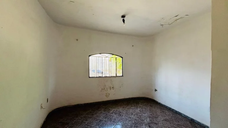 Imagem CASA COM EDÍCULA A VENDA NA VILA ELMAZ