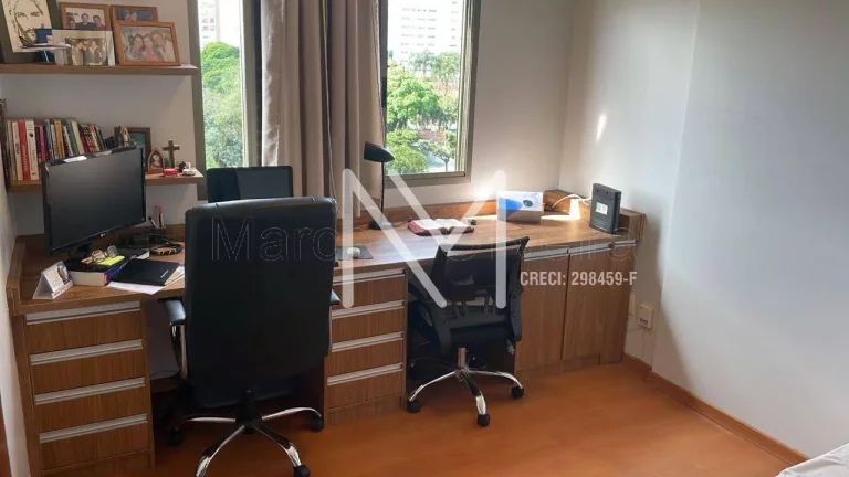 Imagem Apartamento à Venda 4 Quartos 1 Suíte 164m² - Centro - SJC