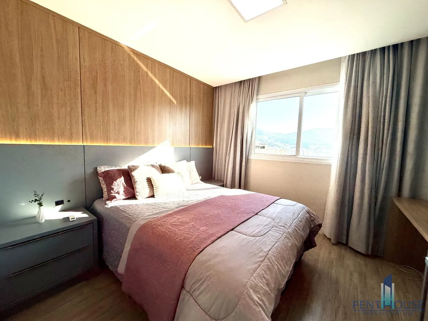 Imagem Apartamento Zona Central para Venda em Balneário Camboriú, CENTRO, 4 dormitórios, 2 suítes, 3 banheiros, 2 vagas