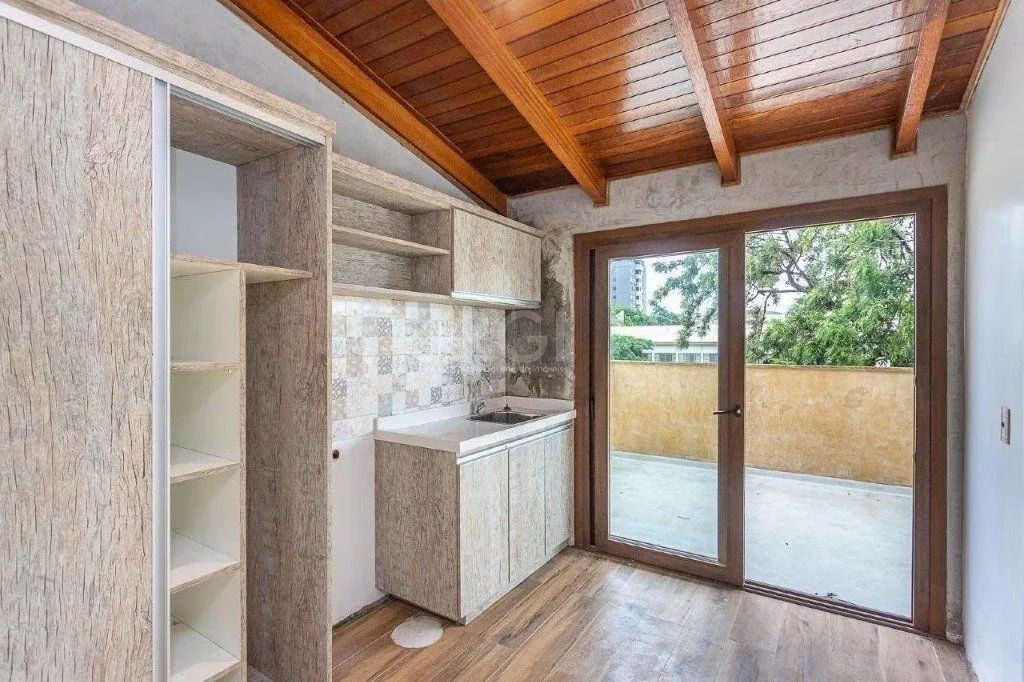 Imagem Cobertura de 140m² - 3 dormitórios, 2 banheiros, terraço com churrasqueira e 1 vaga de garagem no Bom Jesus