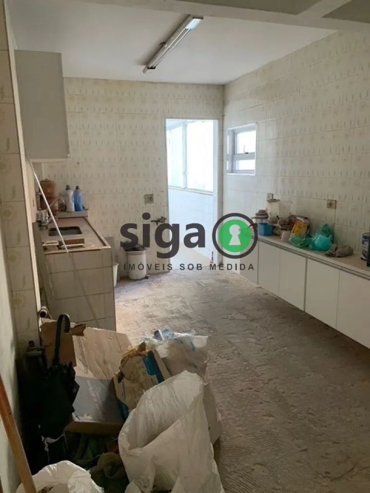 Imagem Vende Apartamento em Pinheiros, com 3 dormitórios e área externa todo ampliado