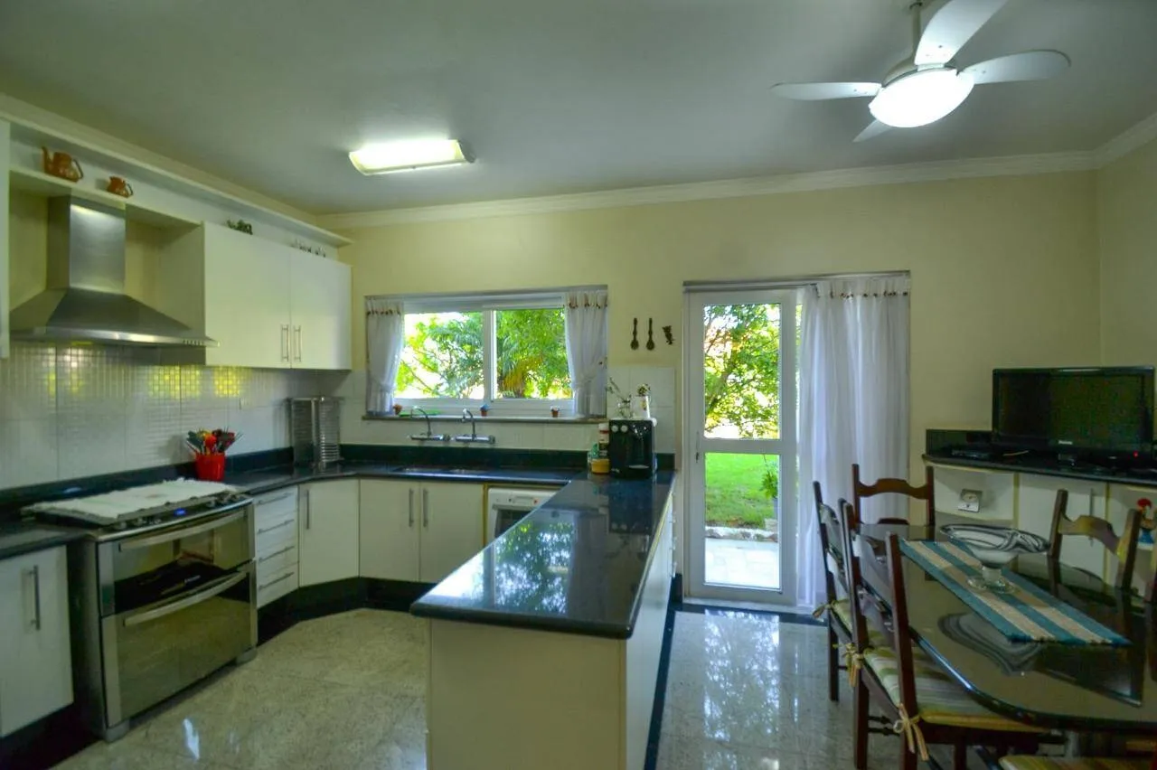 Imagem Luxuosa Casa com 4 Suítes à Venda em Alphaville - Santana de Parnaíba/SP