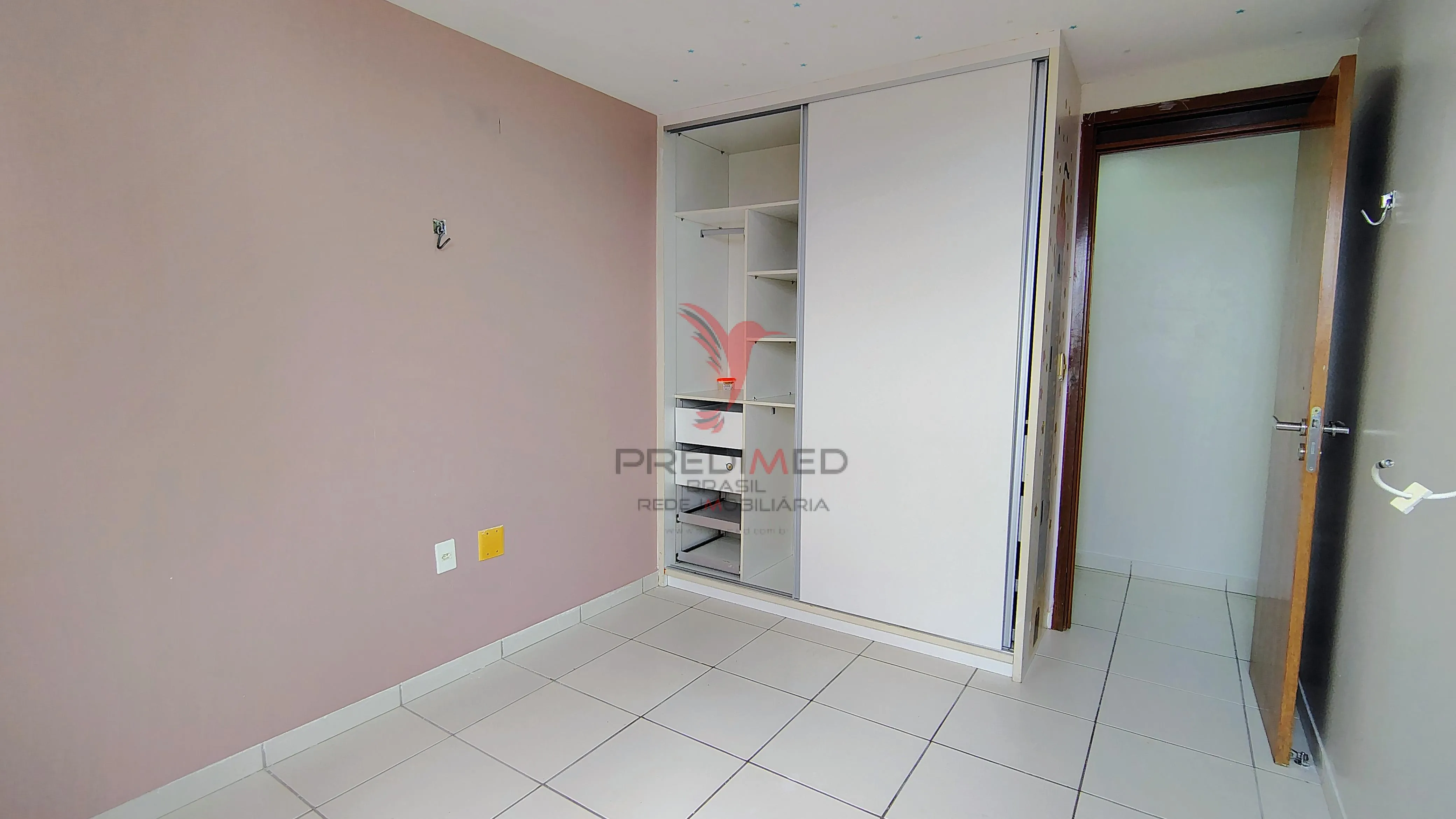 Imagem Lindo apartamento no Bairro dos Estados,andar alto, Varanda com vista mar à venda