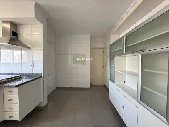 Imagem Apartamento no Campo Belo com 3 quartos, 3 suítes, 155m²