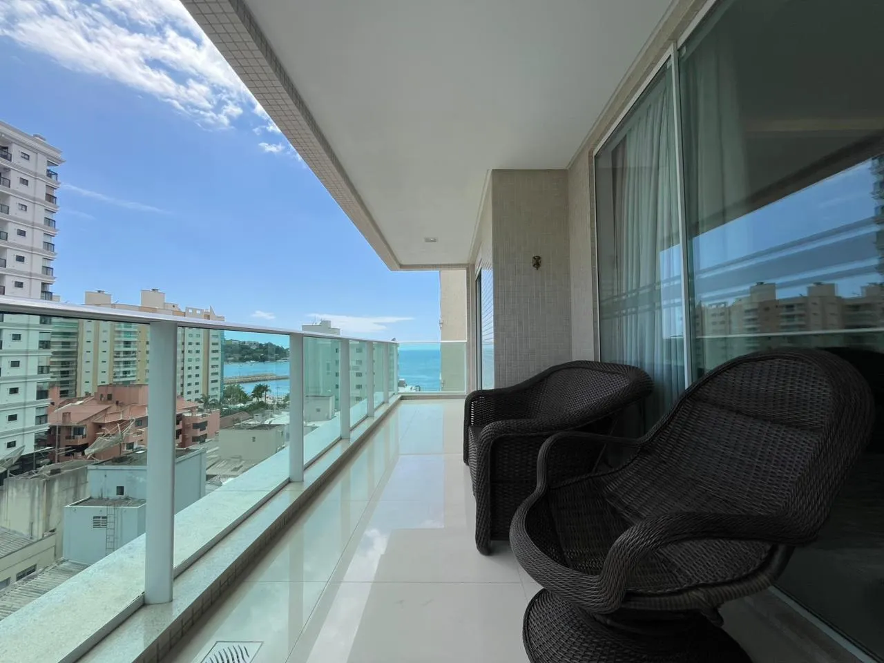 Imagem Apartamento com vista para o mar à venda com 209m2 por R$ 4.200.000,00