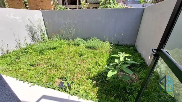 Imagem Sobrado novo, 02 suítes, terraço aberto e ático no Santa Cândida em Curitiba PR