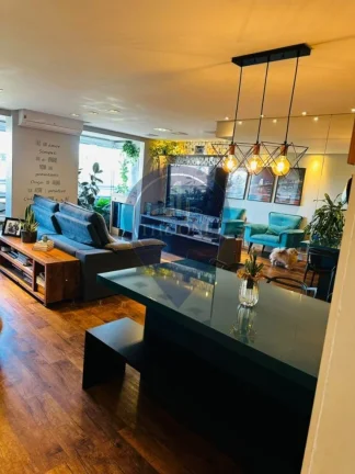Imagem Imperdível! Apartamento para venda em São Paulo-SP, Cambuci, 3 quartos, 1 suíte, 1 sala, 3 banheiros, 195m². Venha conferir!