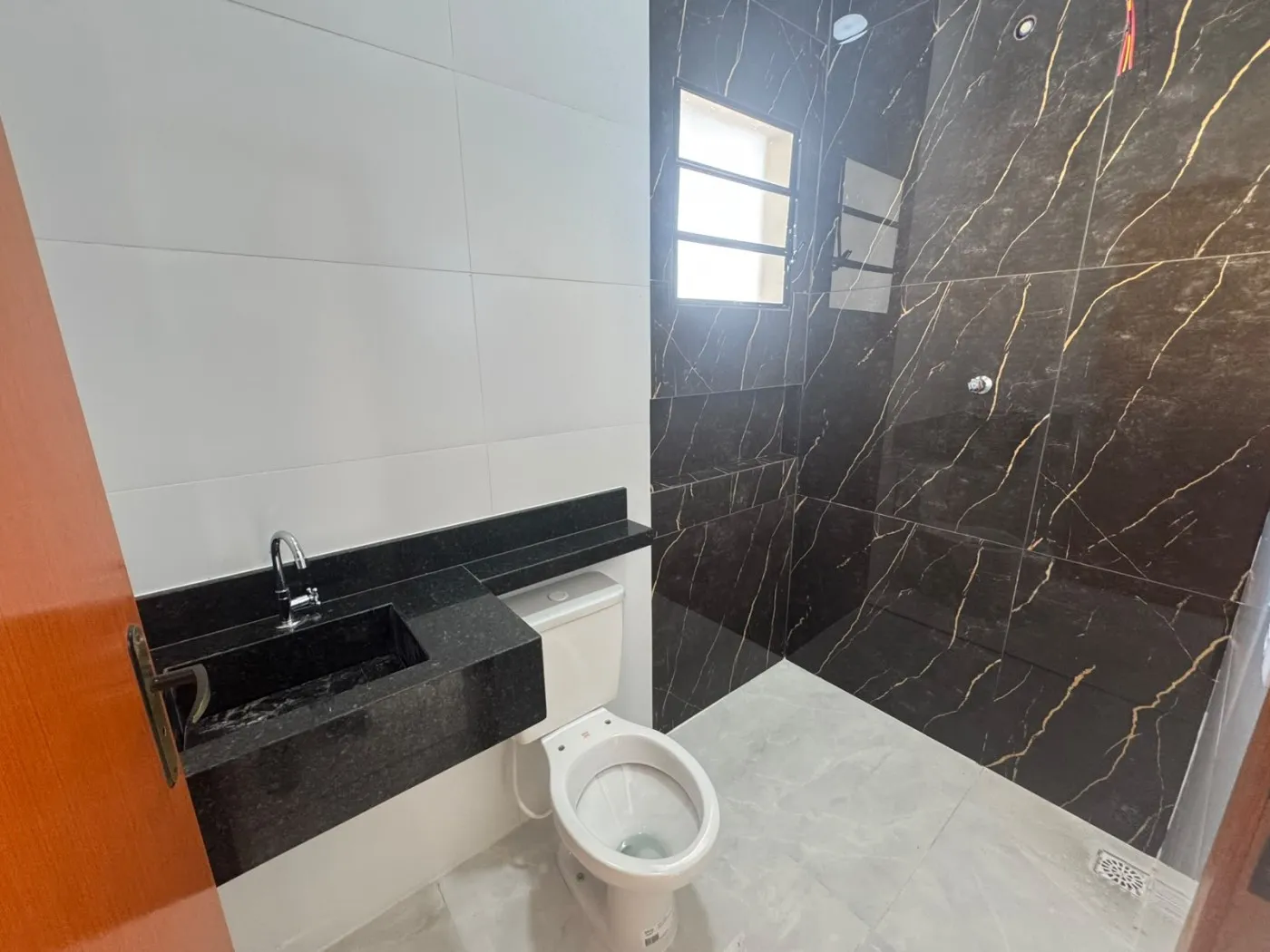 Imagem Casa para Venda em Itanhaém, Jamaica (Praia), 3 dormitórios, 1 suíte, 2 banheiros, 2 vagas