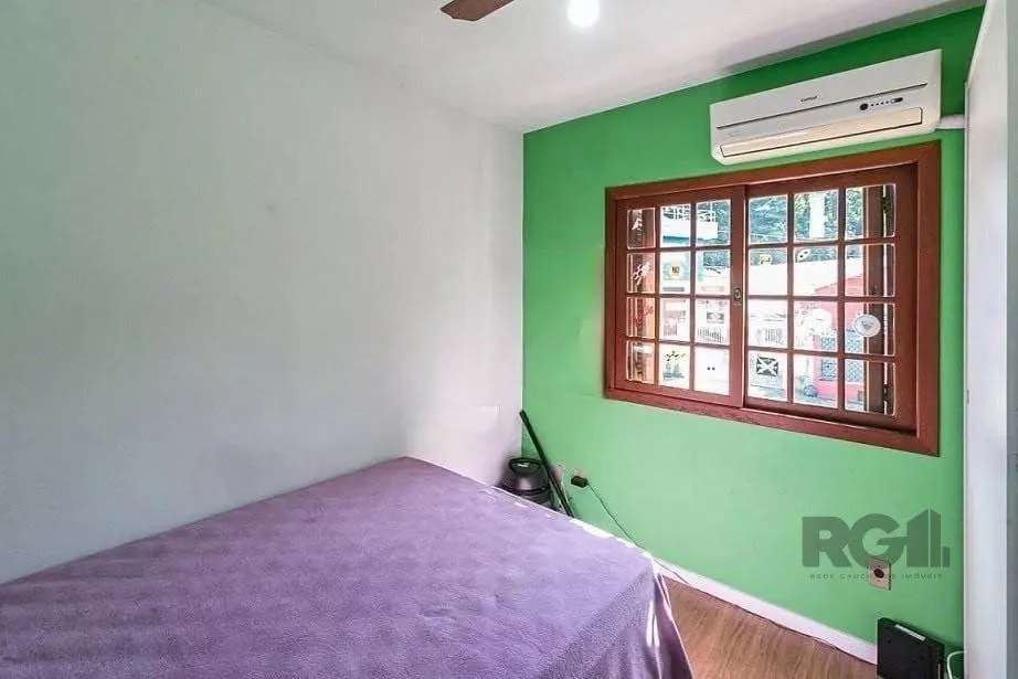 Imagem Casa com 161m² e 3 dormitórios com suíte, piscina no bairro Espírito Santo em PORTO ALEGRE