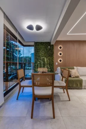 Imagem Apartamento decorado com duas suítes a venda na Praia do Flamengo em Salvador