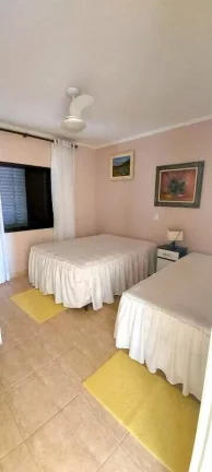 Imagem CASA EM 2 LOTES COM 5 DORMITÓRIOS E PISCINA
