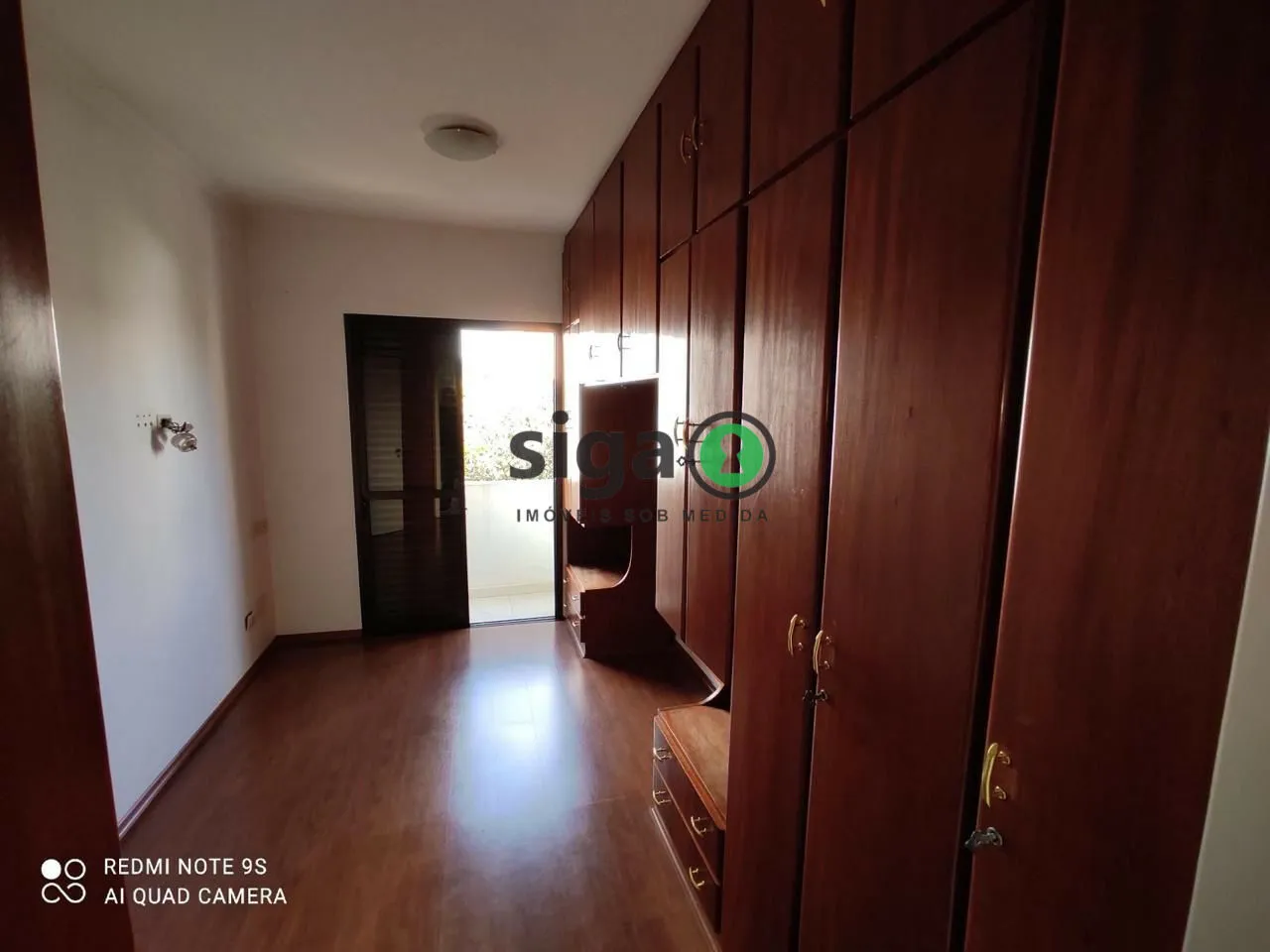 Imagem Conforto e Funcionalidade em um Apartamento Completo