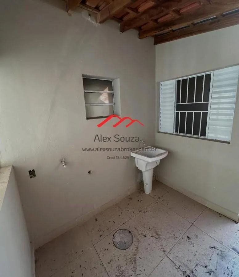 Imagem Casa para Venda em Hortolândia, Jardim São Jorge, 2 dormitórios, 1 suíte, 1 banheiro, 2 vagas