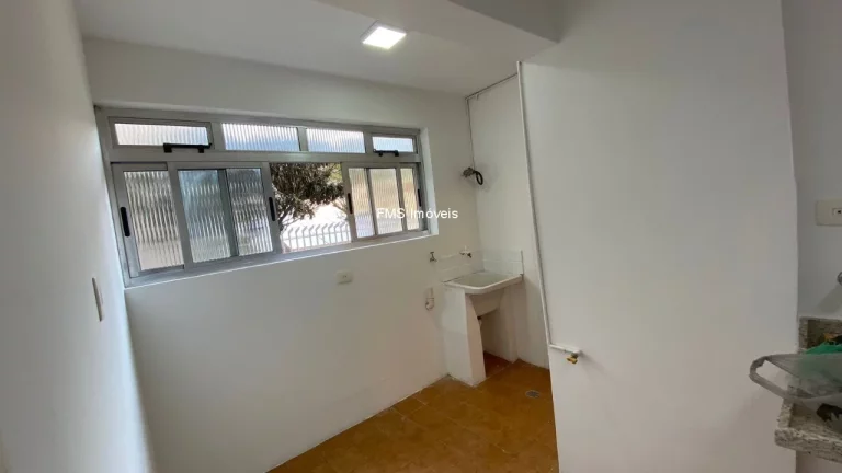 Imagem Apartamento à venda em Moema, São Paulo-SP: 2 quartos, 2 banheiros, 1 vaga de garagem, 80m². Imperdível oportunidade!