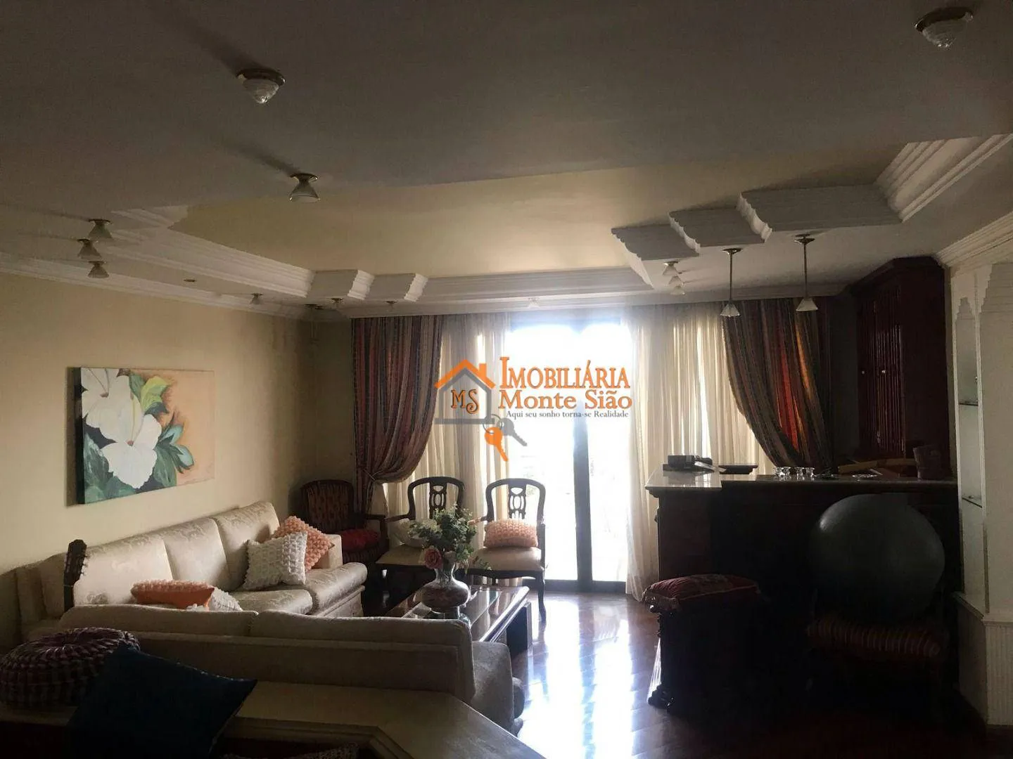 Foto do imóvel Apartamento com 3 dormitórios à venda, 230 m² por R$ 1.170.000,00 - Vila Galvão - Guarulhos/SP