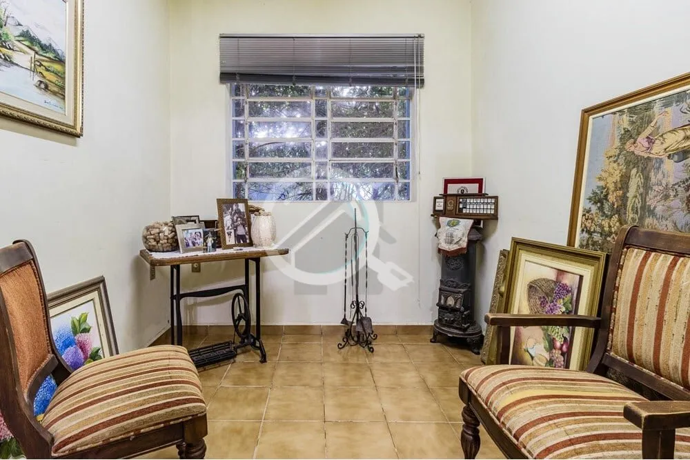 Imagem Excelente casa à venda. Propriedade ideal para sua residência e seu negócio comercial (oficina, p...