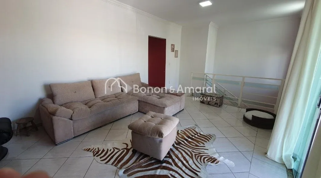 Imagem "Conforto e Segurança: Casa com 3 Dormitórios em Condomínio Fechado em Valinhos!"