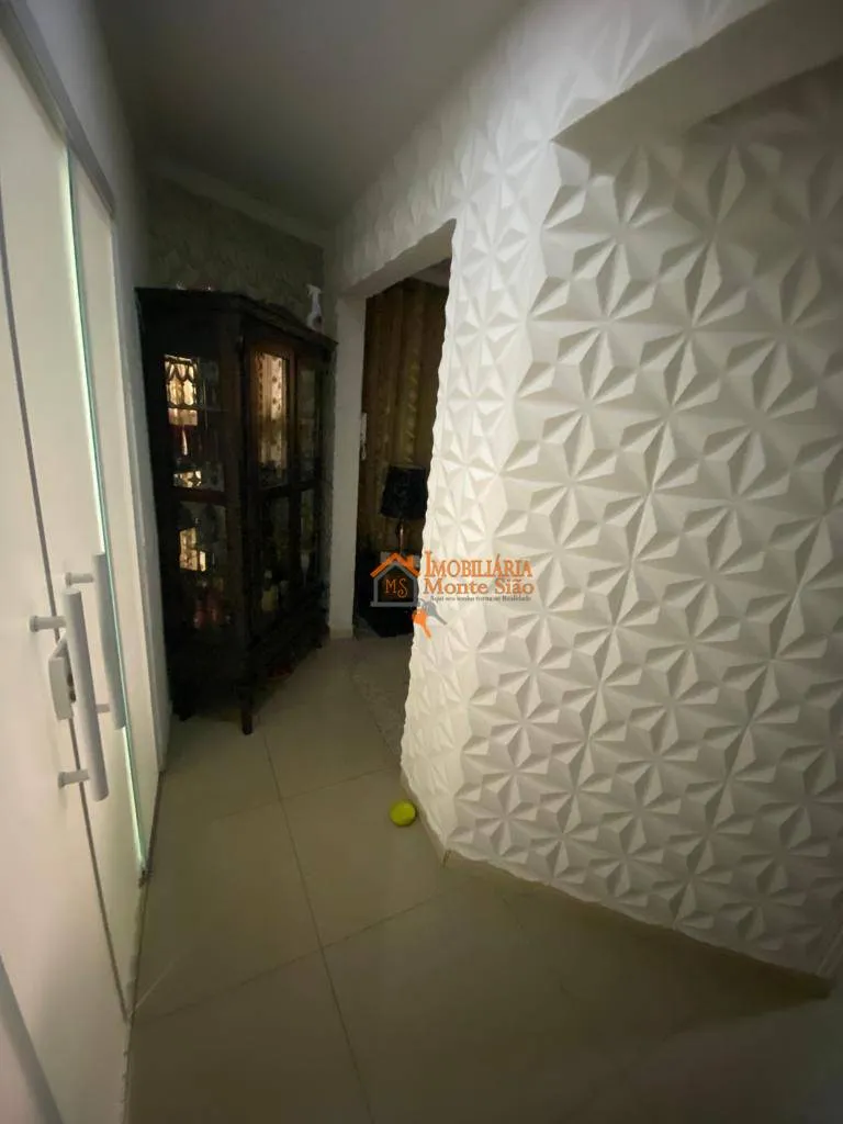 Imagem Sobrado com 6 dormitórios à venda, 300 m² por R$ 900.000,00 - Vila Nova Bonsucesso - Guarulhos/SP