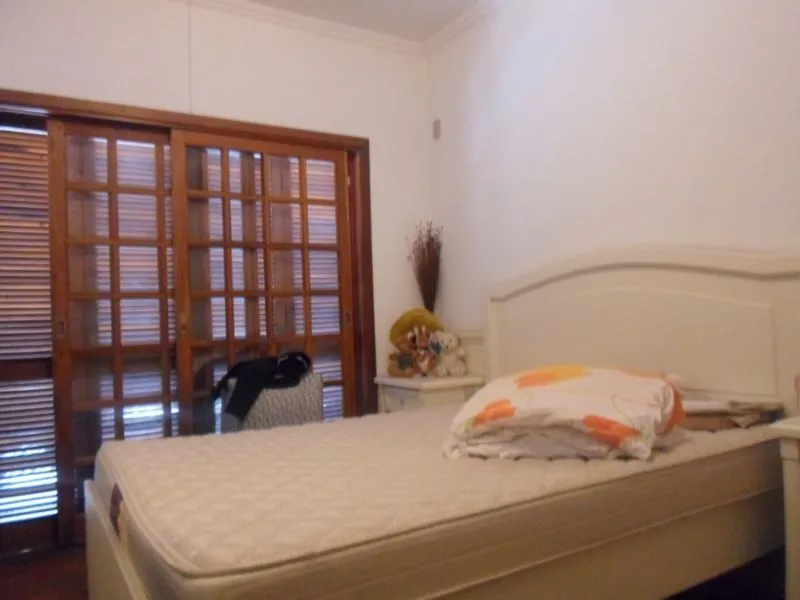 Imagem Casa para Venda - 400m², 6 dormitórios, sendo 2 suites, 5 vagas - Santo Antonio