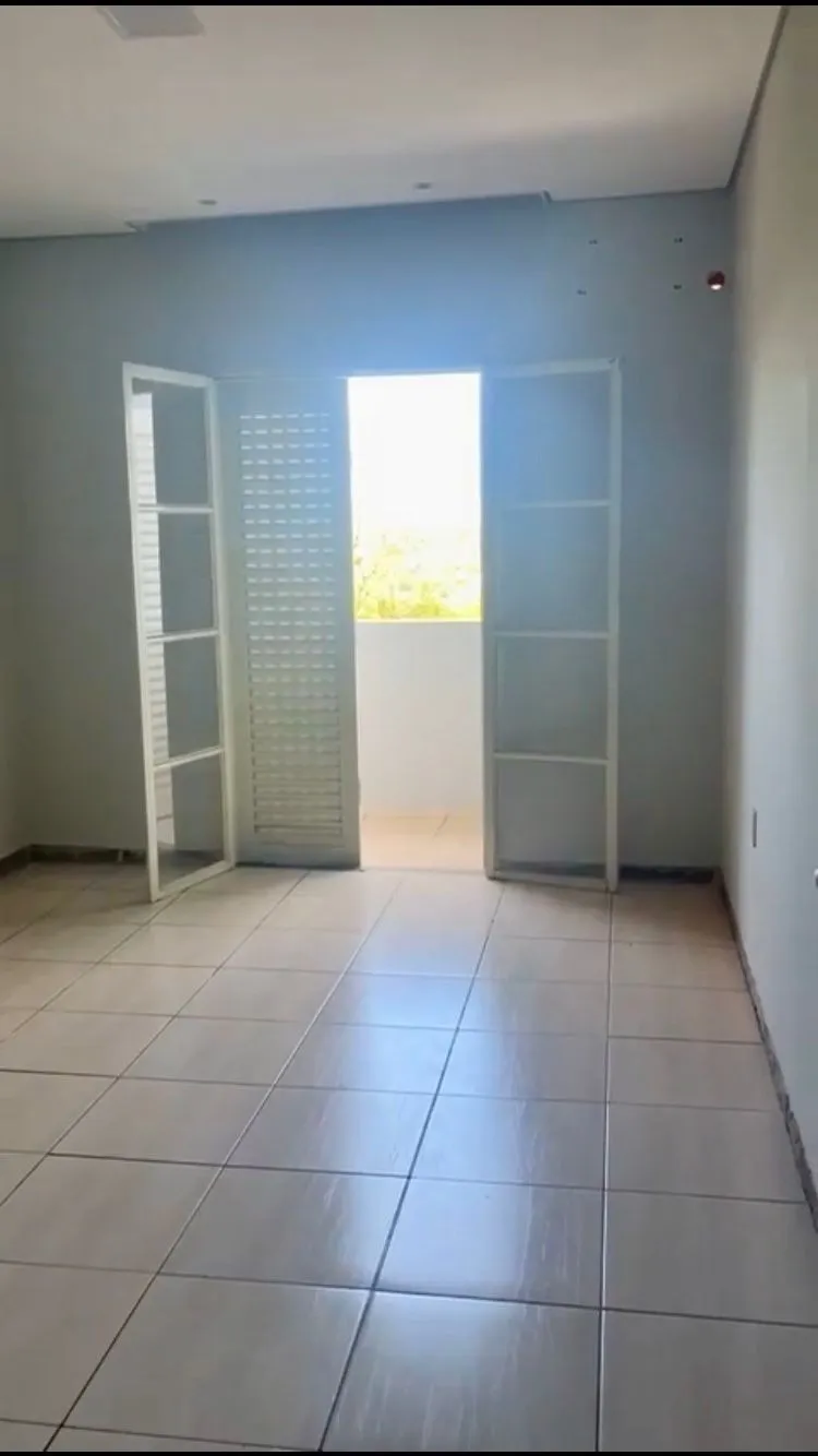 Imagem Oportunidade: Charmosa Casa Sobrado à Venda no Jardim Dois Corações