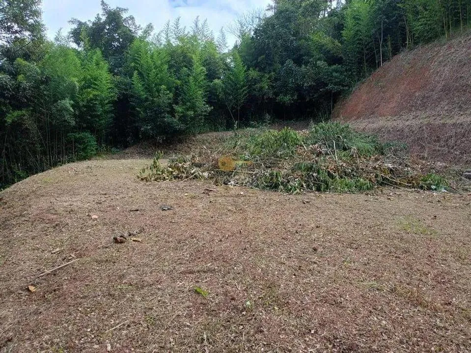 Imagem Terreno para Venda em Teresópolis / RJ no bairro Santa Rita