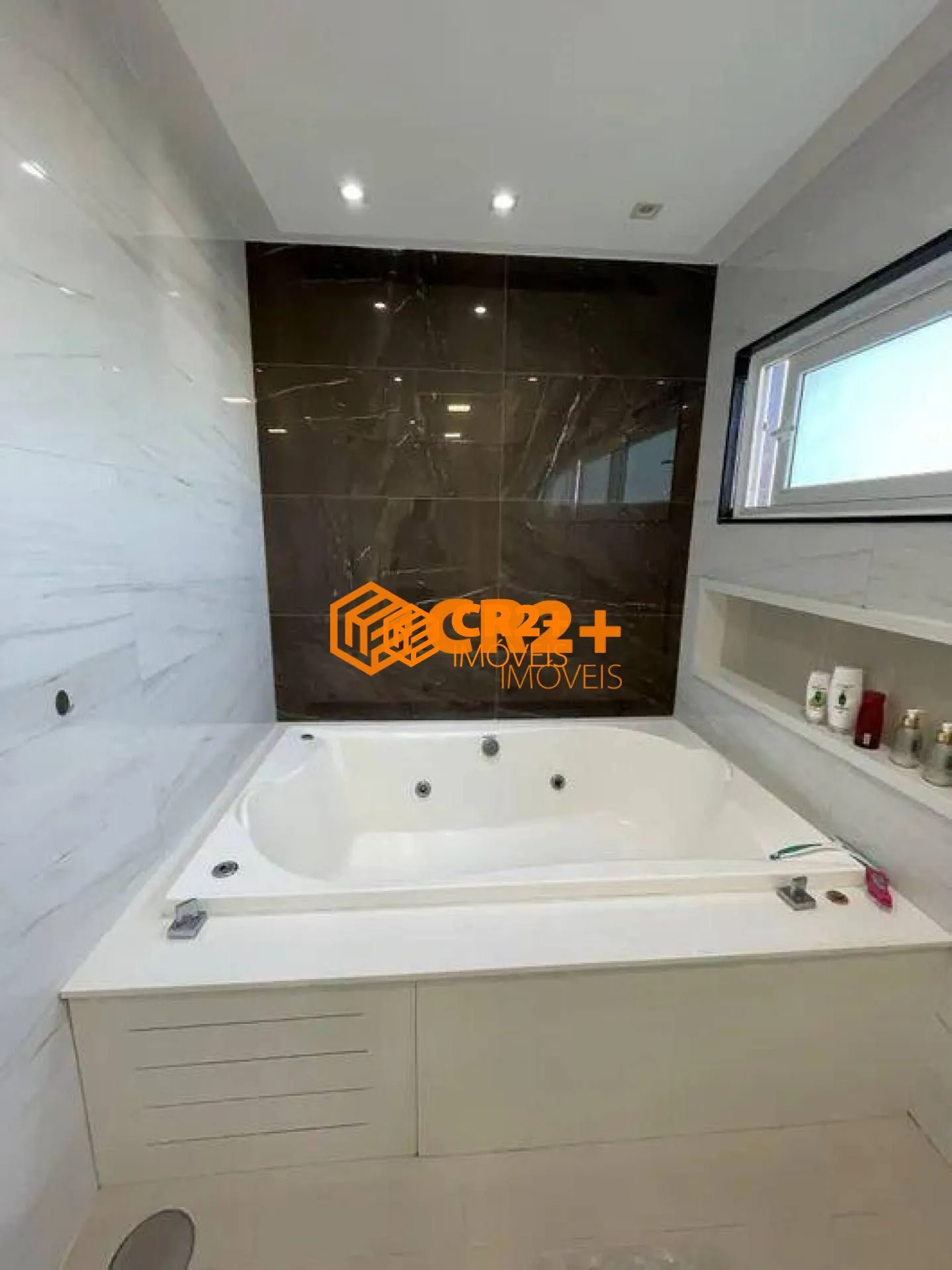 Imagem Casa no Condomínio Alphaville 1 a Venda com 4 quartos, 3 suítes, 448m² em PE