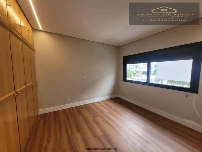 Imagem Casas em Condomínio para locação em Santana de Parnaiba no bairro Alphaville