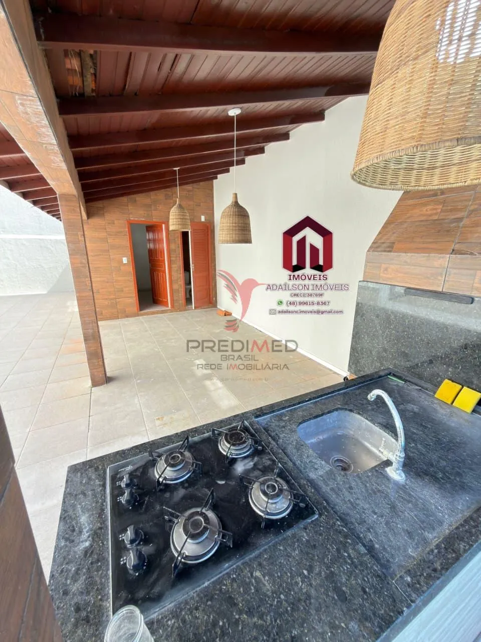 Imagem Casa com edícula , churrasqueira. SAO JOSÉ -SC - Completa, Reformada e Pronta para Morar!