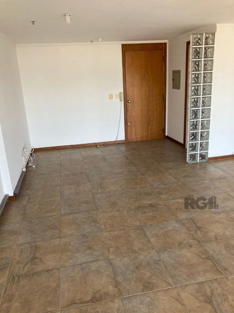 Imagem Sala Comercial, 42m², 1 vaga no bairro Bom Fim