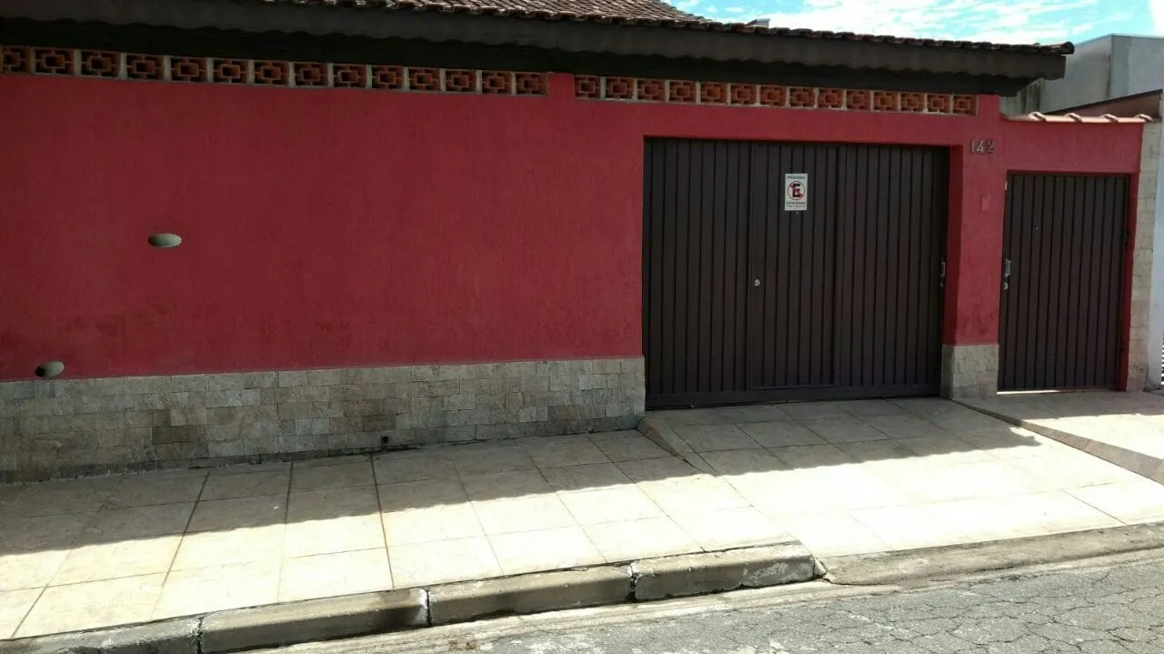 Foto do imóvel Casa à venda 5 Quartos, 2 Vagas, 300M², Moreira César, Pindamonhangaba - SP