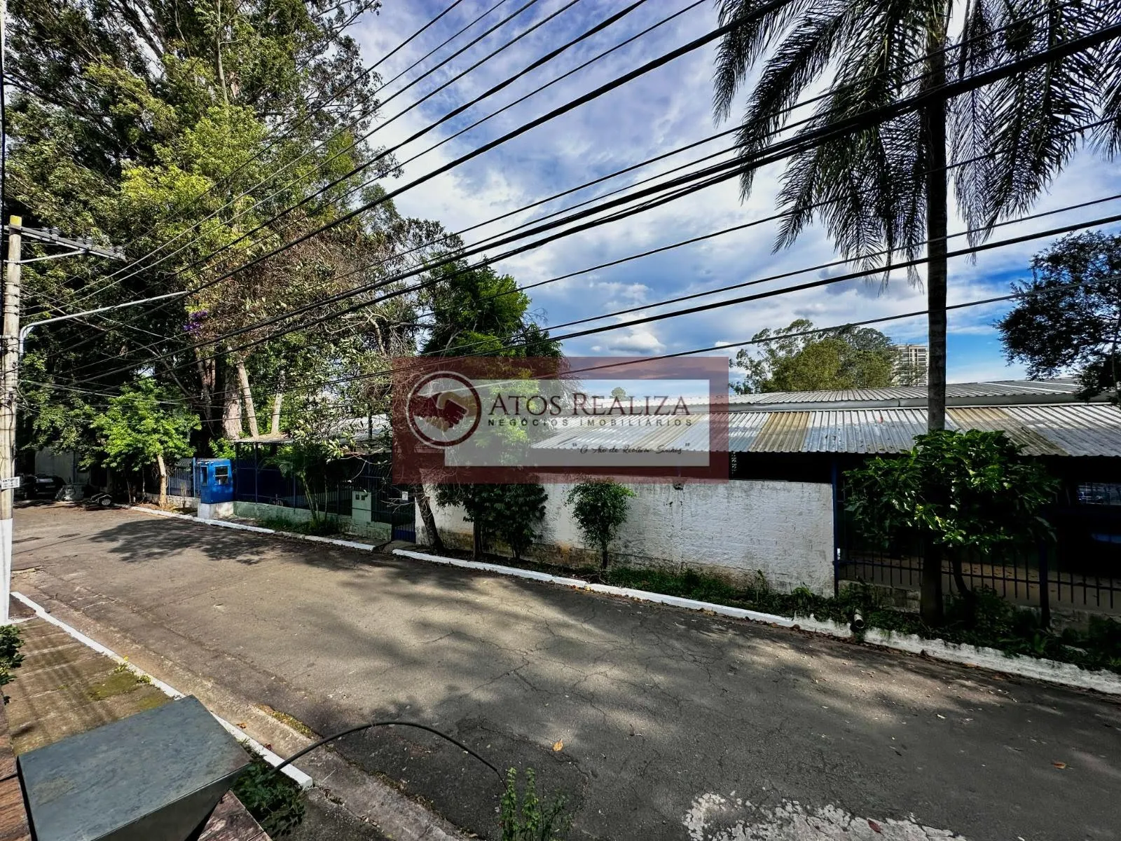 Imagem Casa térrea à venda no Sabará, Campo Grande - 3 Dorms, 3 Banheiros, 1 vaga de garagem. OPORTUNIDADE.