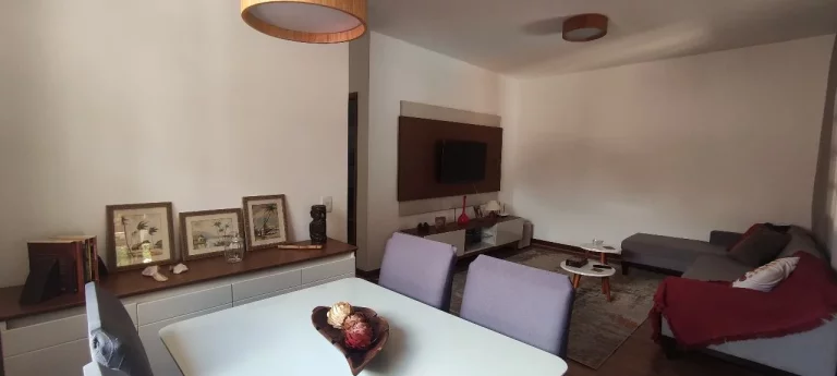 Imagem Encantadora Casa com 3 Dormitórios em Albuquerque - Oportunidade Imperdível por R$ 510.000
