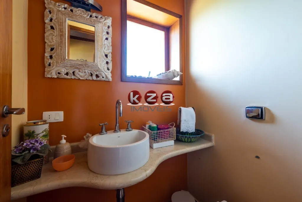 Imagem Espetacular Mansão de Luxo no Condomínio Florestal Clube em Campos do Jordão - 5 Quartos, 5 Suítes, 3 Salas, 7 Banheiros, 13 Vagas - 655m²